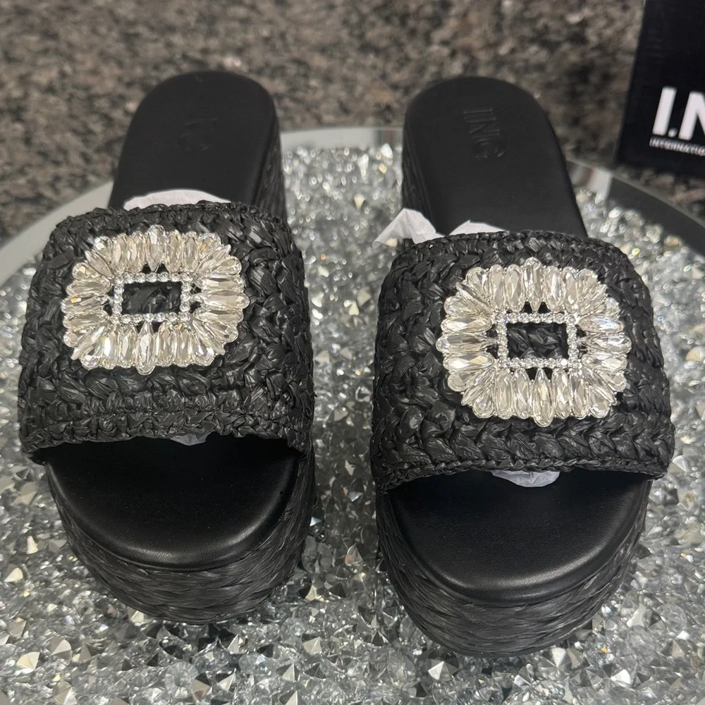 INC International Concepts Black Silver Raffia Woven Platform Sandals NEW 9.5